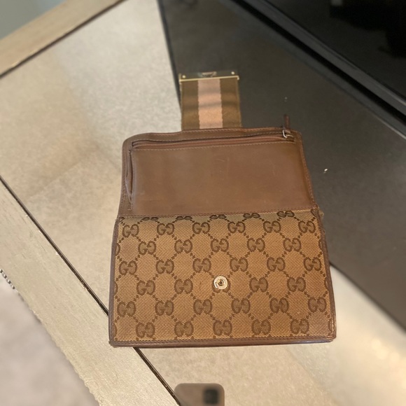 Gucci handbag with matching wallet - Picture 6 of 7
